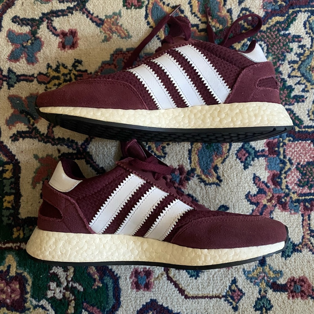 Burgundy I-5923 men’s size 7 Adidas